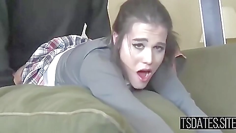 Shemale is very wet and she fucked a guy on the bed