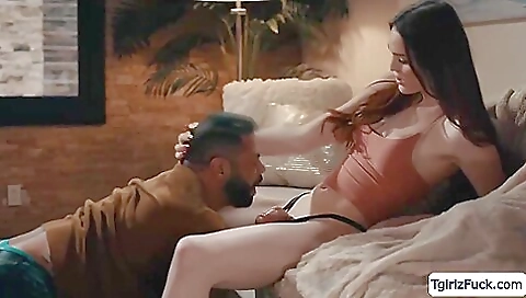 Brunette is in a deepthroating and rimming session