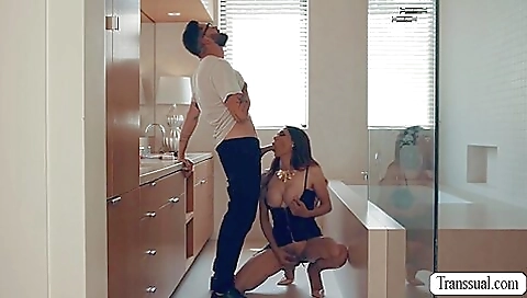 Big ass stepmom gets fucked in the ass in the hd clip