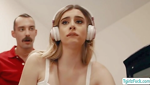 Blonde gets fucked in her mouth and ass in anal sex