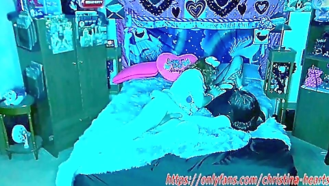 Amateur redhead with a perfect body gets horny with cock